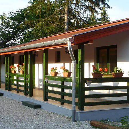 Kisrejtek Apartmanhaz Lispeszentadorján Exterior foto