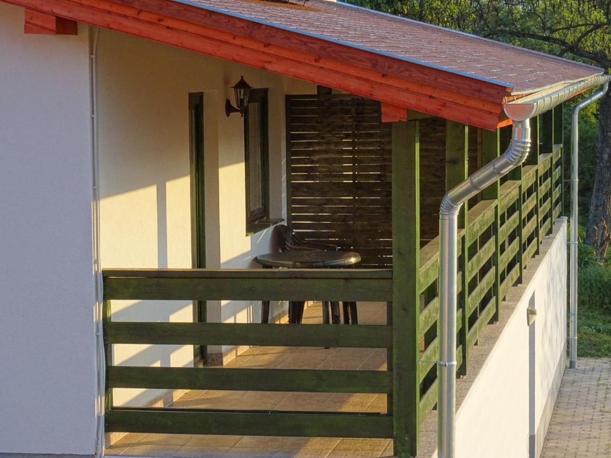 Kisrejtek Apartmanhaz Lispeszentadorján Exterior foto