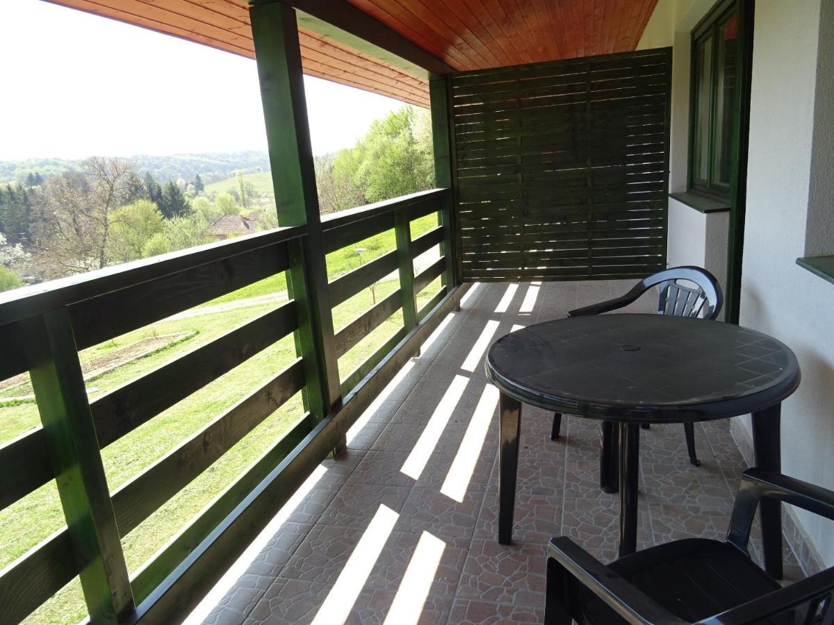 Kisrejtek Apartmanhaz Lispeszentadorján Exterior foto
